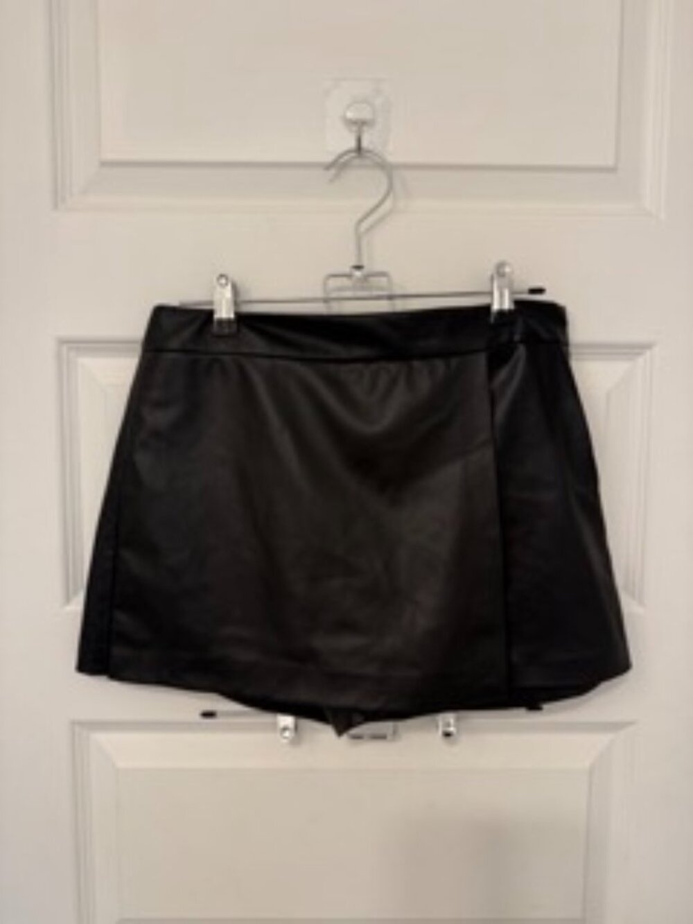 Zara Black Faux Leather Wrap Skort Mini Shorts Size M